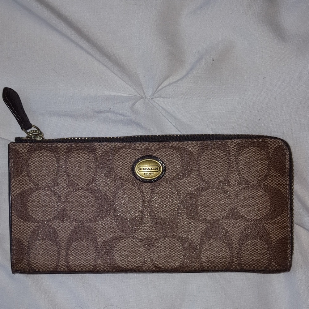Coach Authentic Zip Wallet